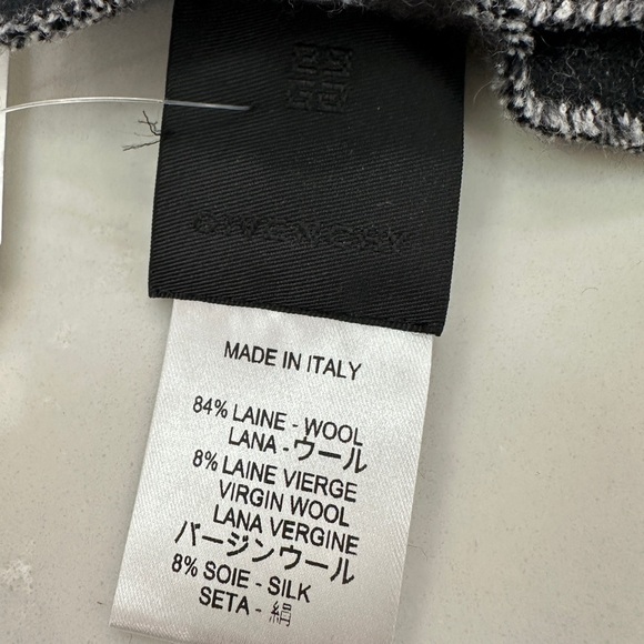 Givenchy College Logo Wool Scarf - Picture 5 of 5